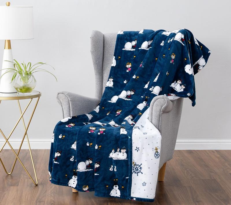 Snoopy Throw Blanket